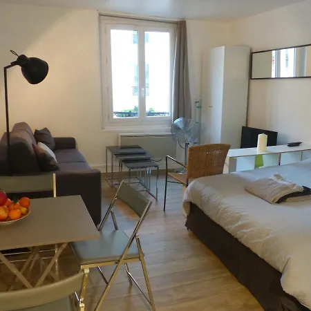 Very Central And Lovely Studio Διαμέρισμα